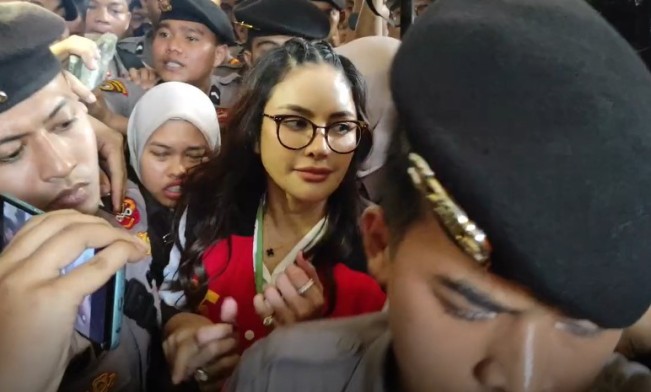 Nikita Mirzani di Pengadilan Negeri Jakarta Selatan. [FTNews]